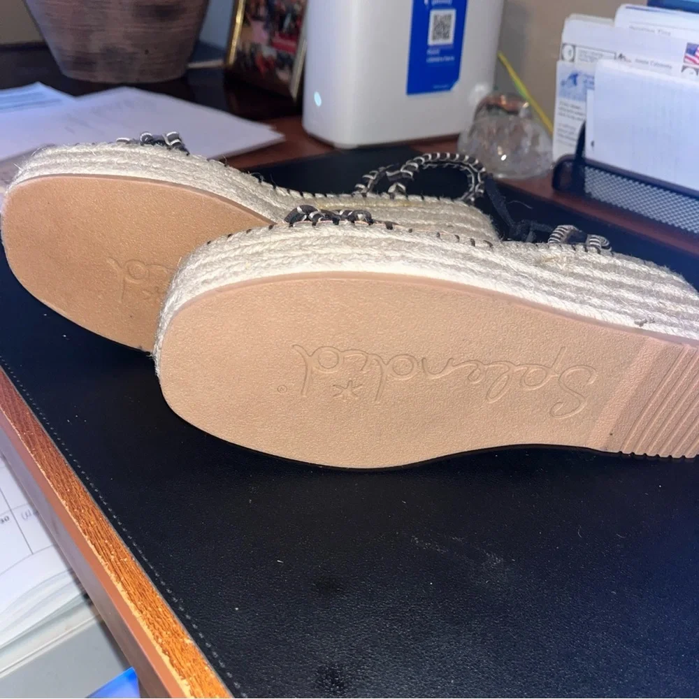 Splendid Black and Cream Espadrille Sandals size 8 possible display shoe